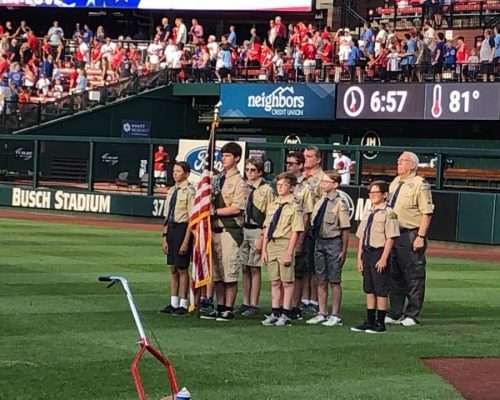 2019_flag_ceremony_busch_stadium